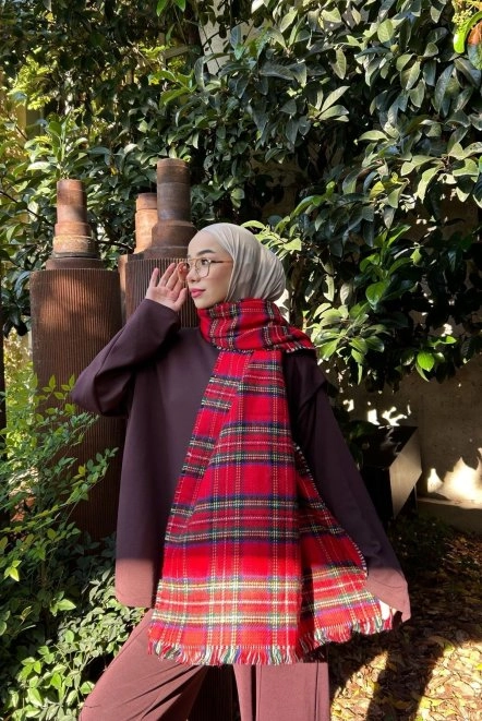 Çift Taraflı Omuz Şalı Yünlü Kışlık Kadın Kırmızı Ekose 1 Omuzşal17