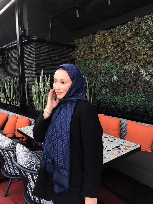 F Desen İpeksi̇ Kaşmi̇r Çi̇ft Tarafli Şal Lacivert