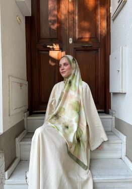 Çiçek Desenli Vual İpek Şal