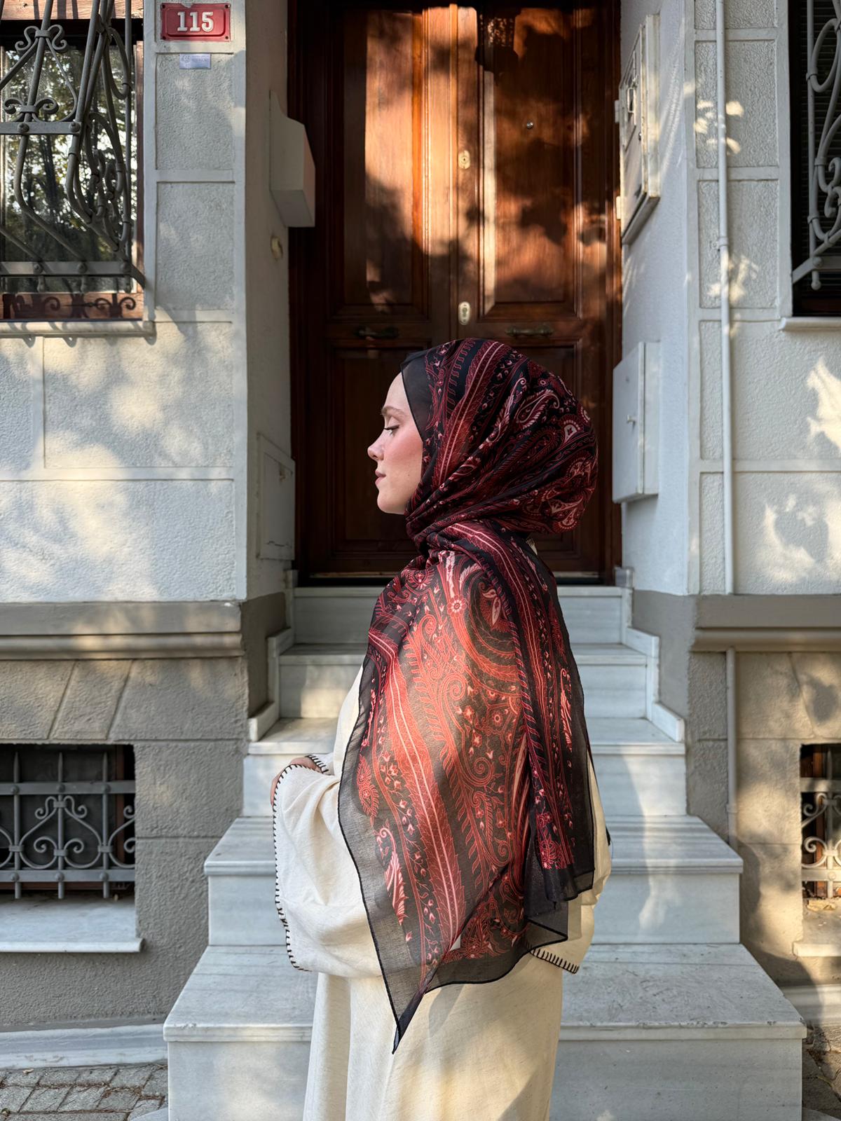 Çiçek Desenli Vual İpek Şal